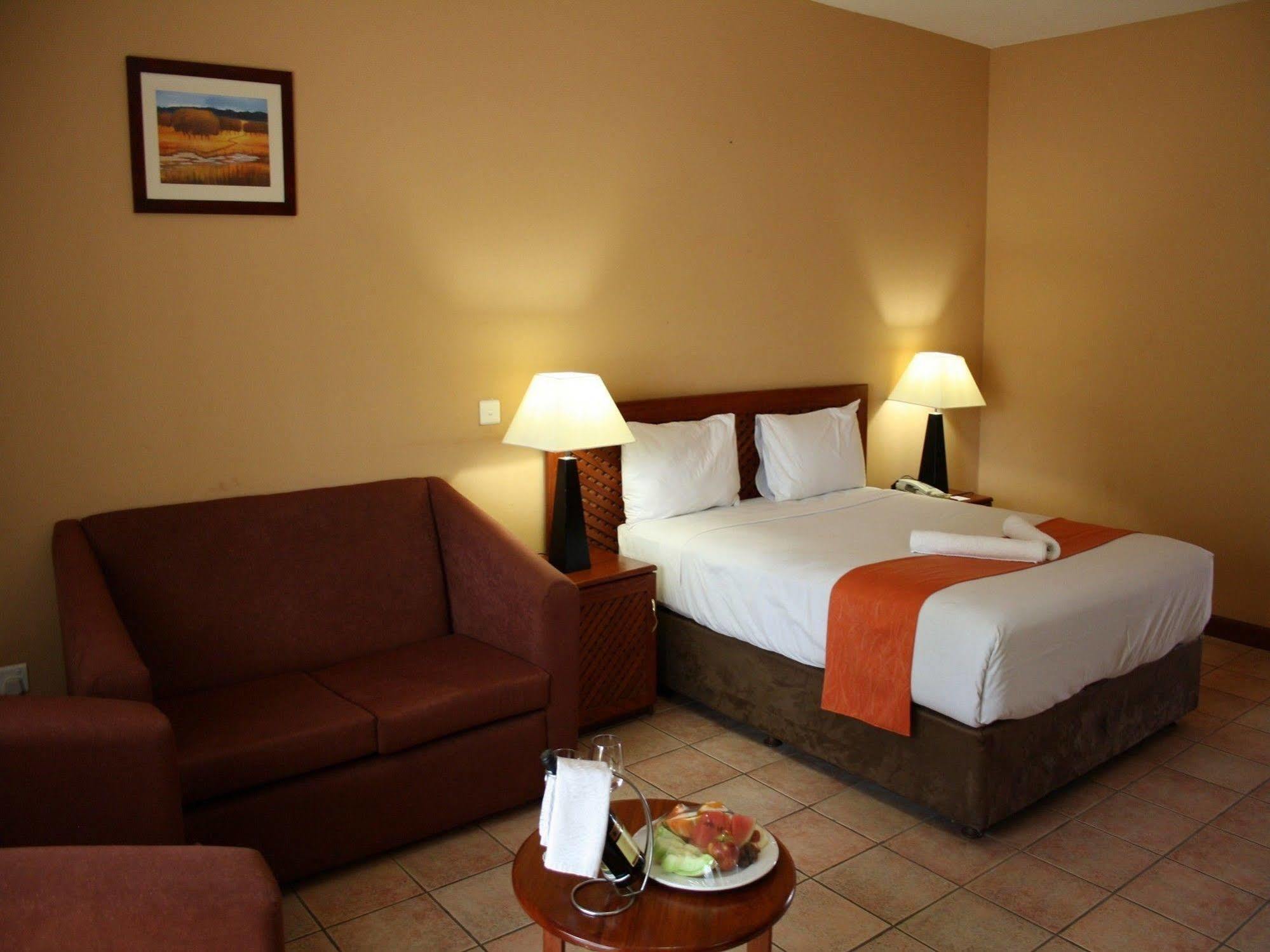 M'Kango Golfview Hotel Lusaka Exteriér fotografie