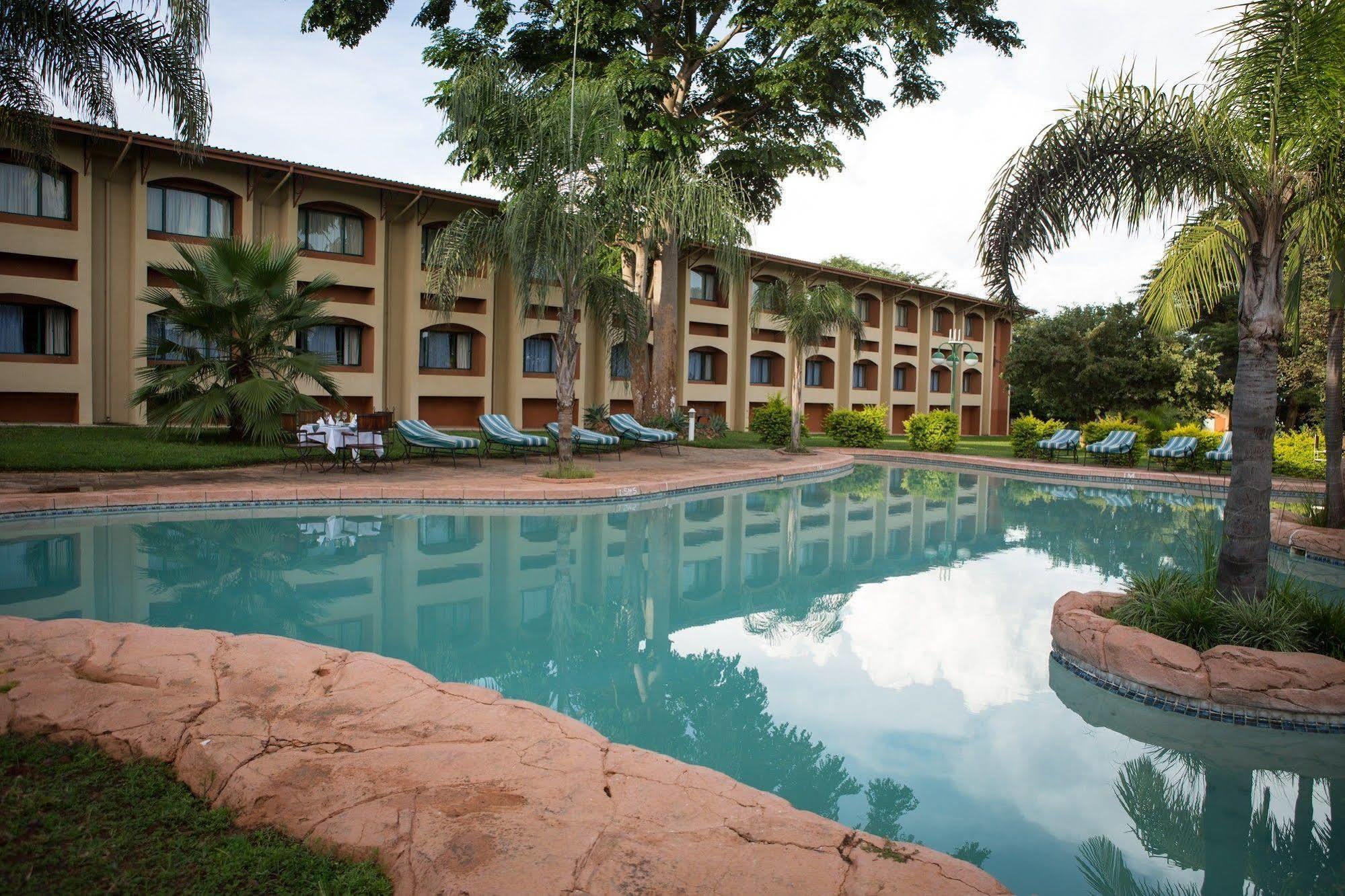 M'Kango Golfview Hotel Lusaka Exteriér fotografie